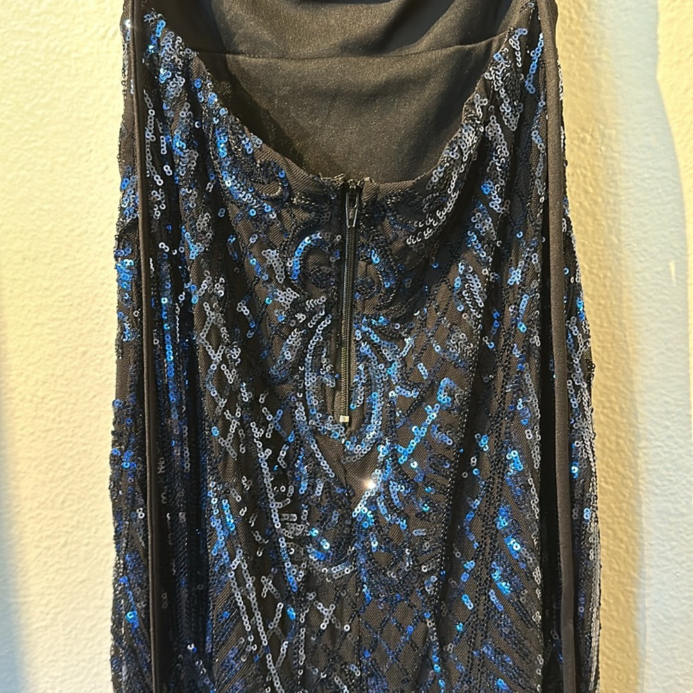 ✨Sequined open back dress with front side slit “Rowena” mermaid fit - Picture 6 of 15